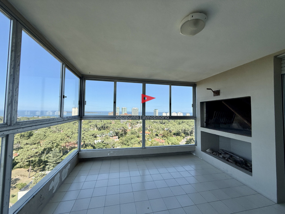 Apartamento ID.189 - Venta de Apartamento  Parquemar Bosque  Parada 15 de Av. Roosevelt, Punta del Este