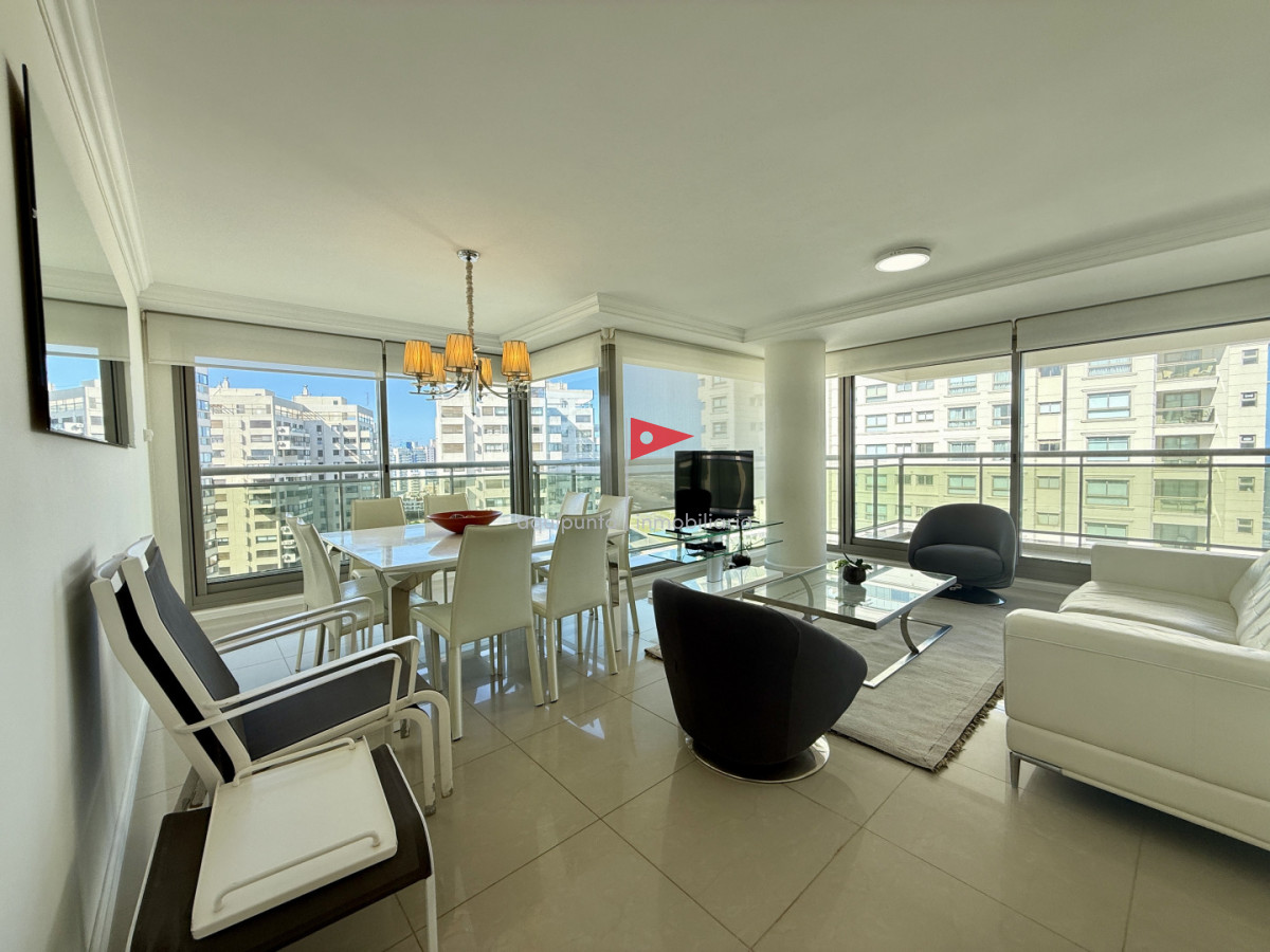 Apartamento ID.175 - Venta apto punta del este brava  vista al mar 