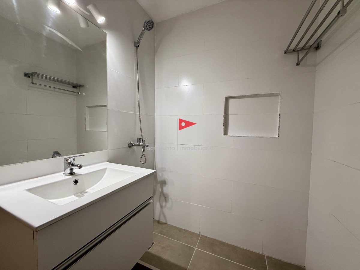 Apartamento ID.179 - Apartamento en venta, Punta del este, frente a playa de los Ingleses