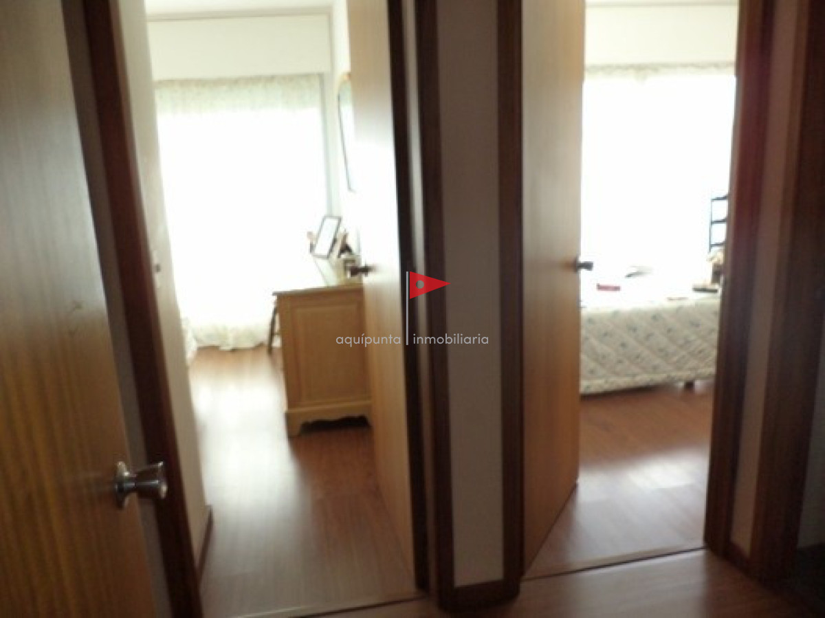 Apartamento ID.76 - Venta apartamento 3 dorm 2 baños sobre avenida Roosevelt ESCUCHA OFERTAS