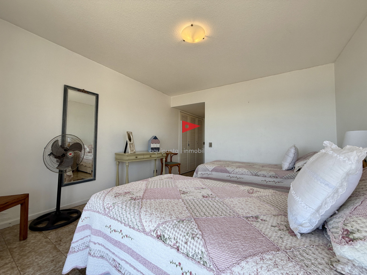 Apartamento ID.220 - Alquiler temporal  Torre El Torreón  Punta del Este