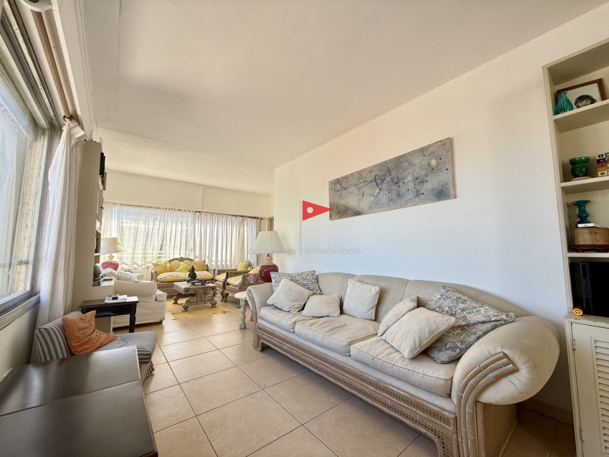 Apartamento ID.148 - Apartamento en venta  Edificio Veiramar  Calle 24 y 30