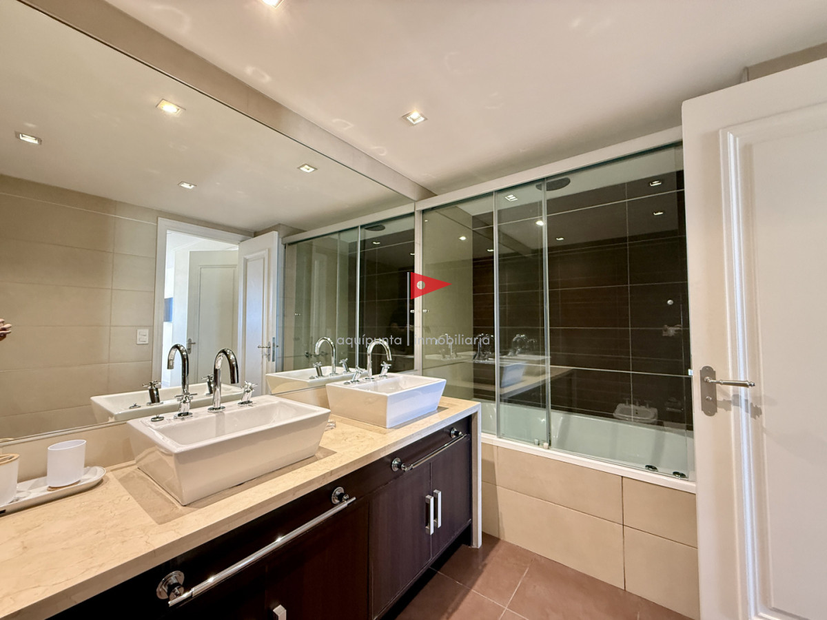 Apartamento ID.175 - Venta apto punta del este brava  vista al mar 