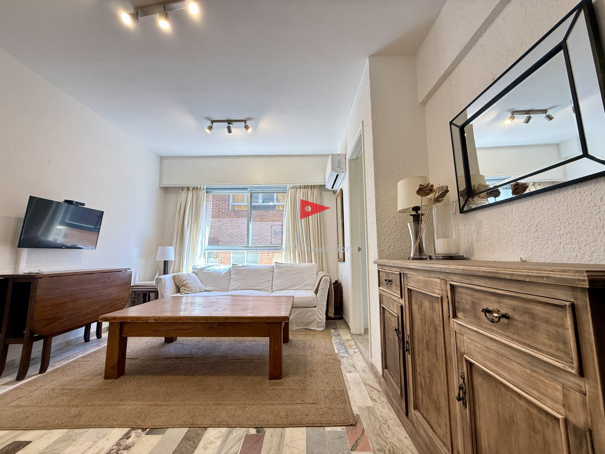 Apartamento ID.179 - Apartamento en venta, Punta del este, frente a playa de los Ingleses