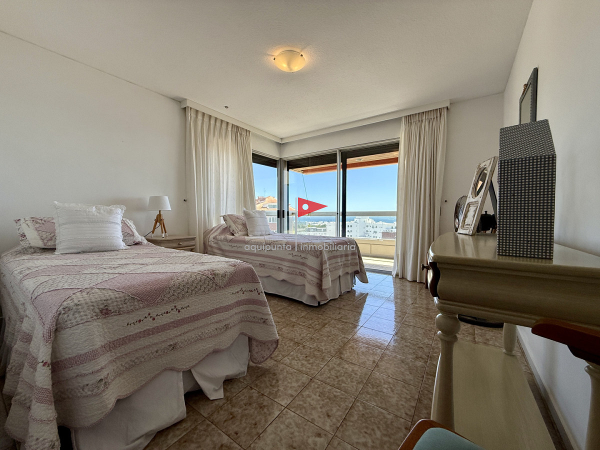 Apartamento ID.220 - Alquiler temporal  Torre El Torreón  Punta del Este