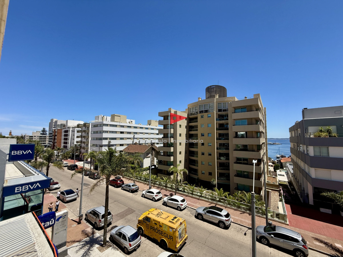 Apartamento ID.116 - Apartamento en venta  Edificio Kennedy  Punta del Este