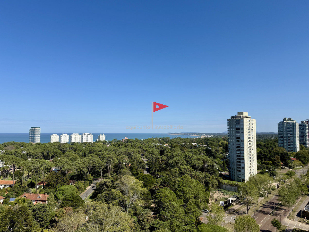 Apartamento ID.189 - Venta de Apartamento  Parquemar Bosque  Parada 15 de Av. Roosevelt, Punta del Este
