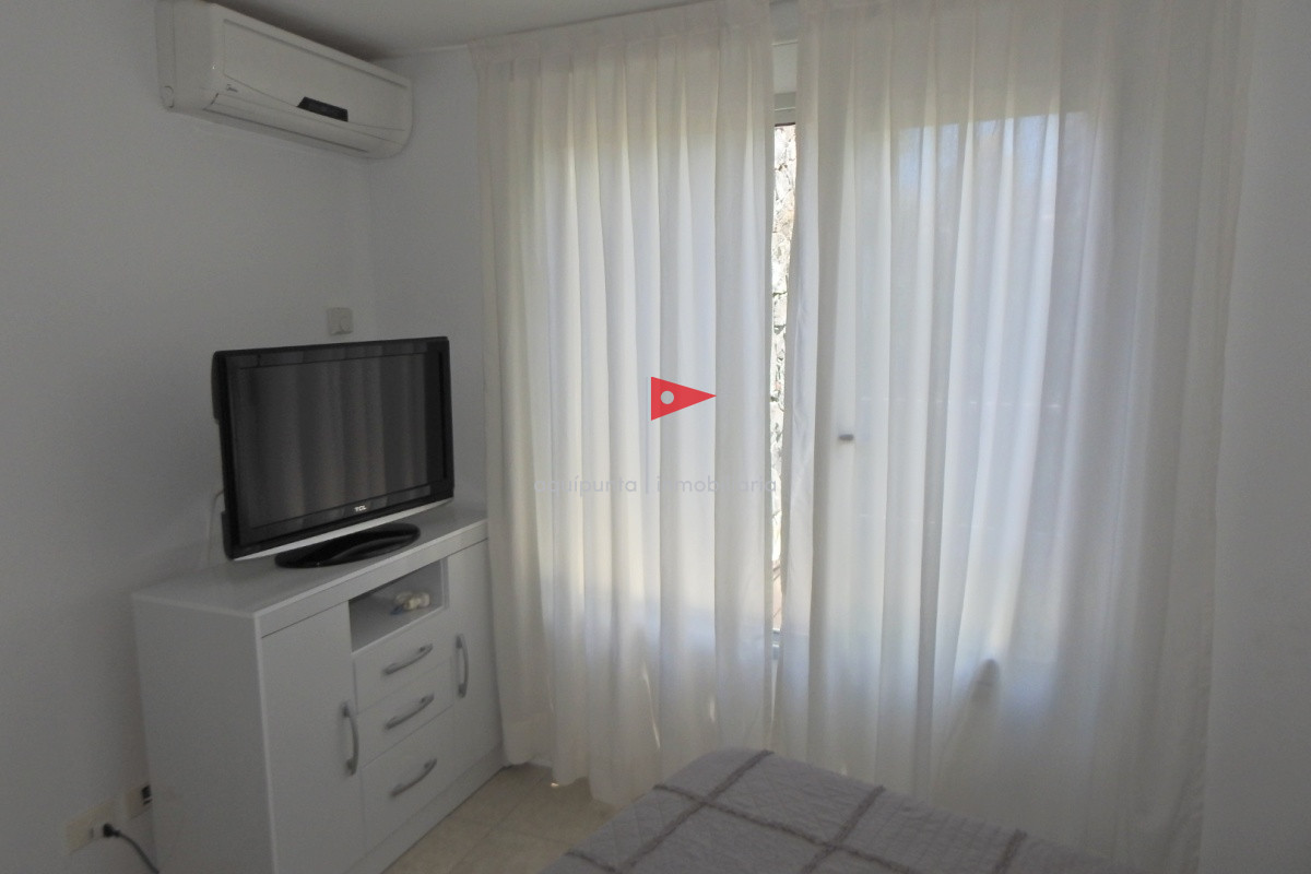 Apartamento ID.269 - Excelente Torre ubicada en la zona de la Brava a 100 metros del océano.  