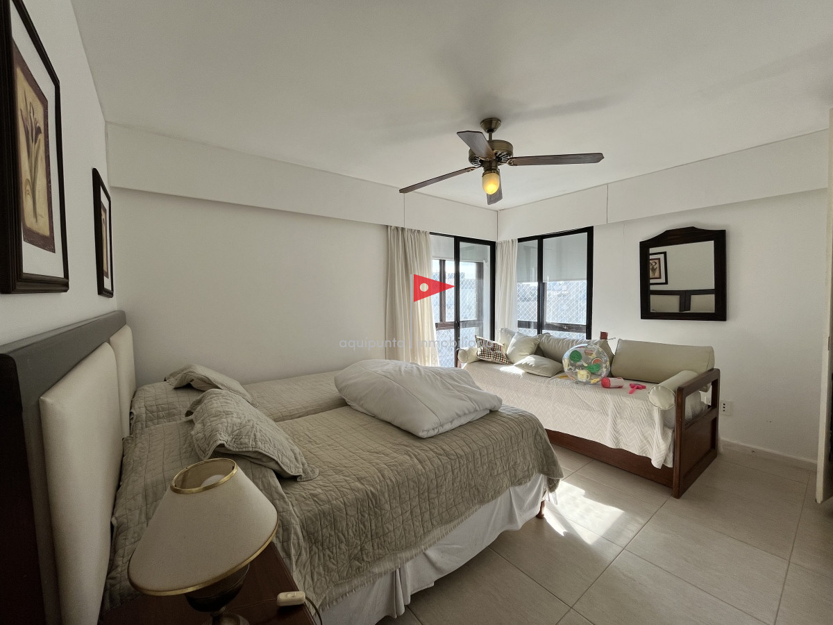 Apartamento ID.33 - Venta apartamento Punta del este península 4 dormitorios 