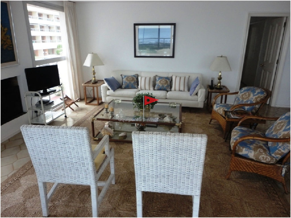 Apartamento ID.32 - Apartamento en Venta – Edificio Brioni, Punta del Este