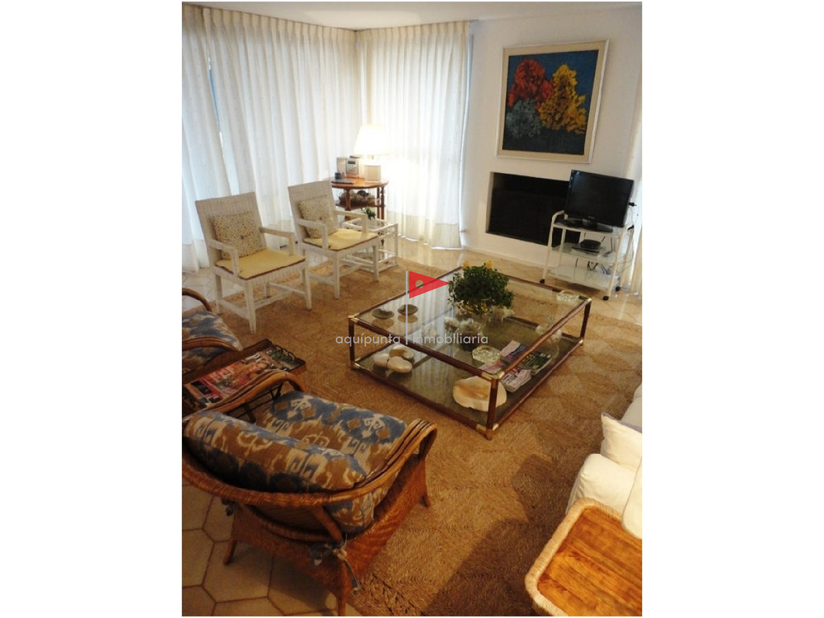 Apartamento ID.32 - Apartamento en Venta – Edificio Brioni, Punta del Este
