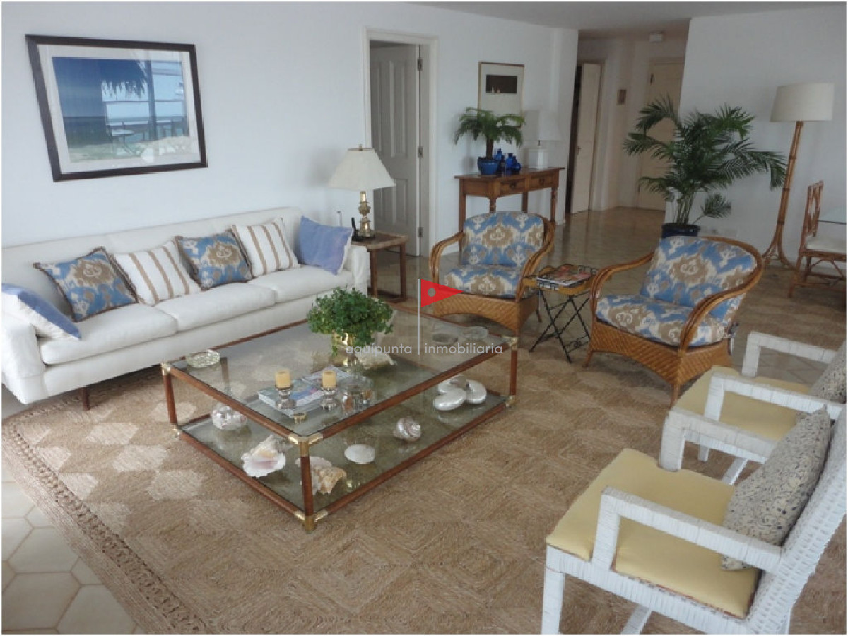 Apartamento ID.32 - Apartamento en Venta – Edificio Brioni, Punta del Este