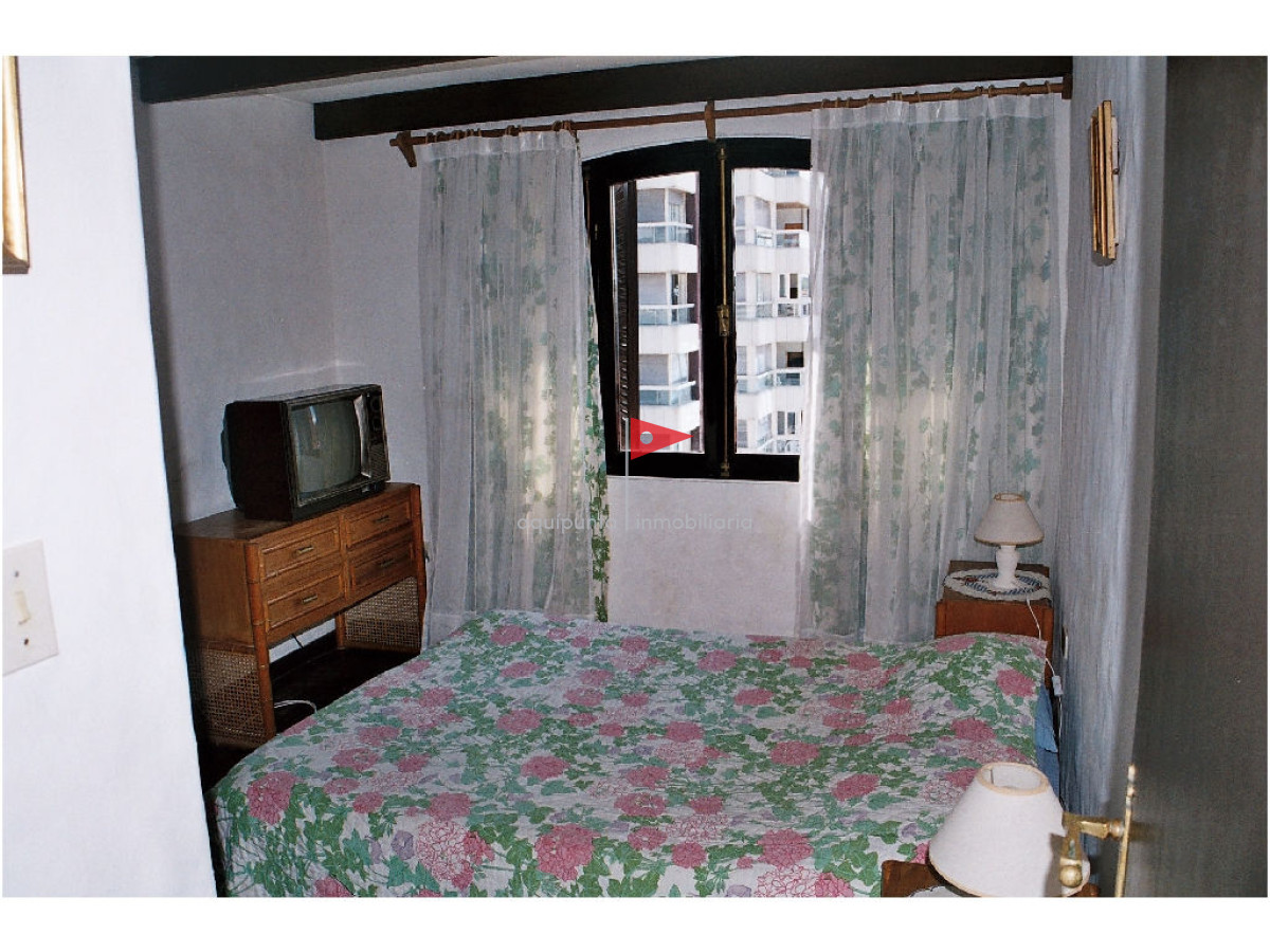 Apartamento ID.80 - Venta Apartamento en Peninsula 3 dorm 2 baños 