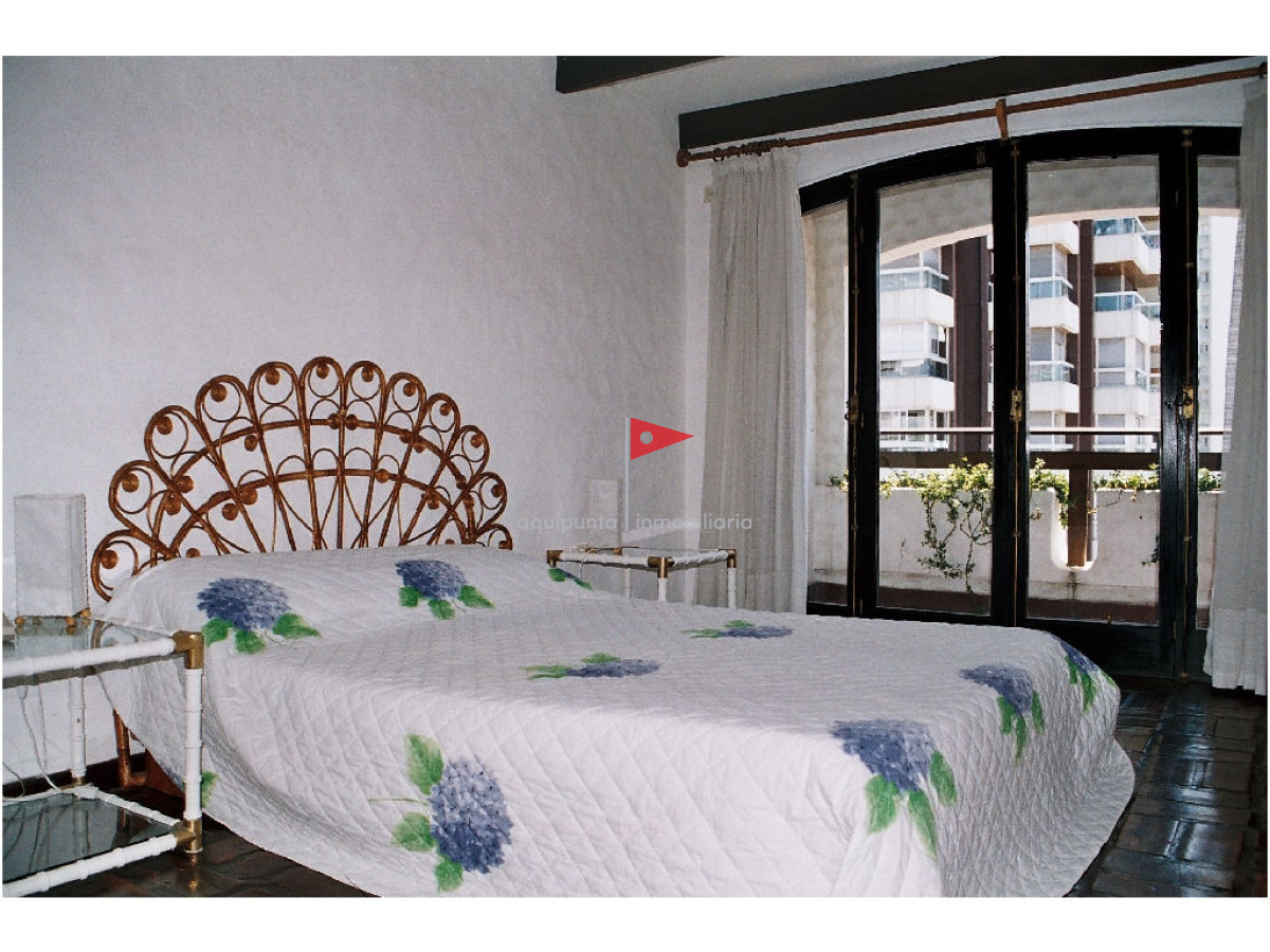 Apartamento ID.80 - Venta Apartamento en Peninsula 3 dorm 2 baños 