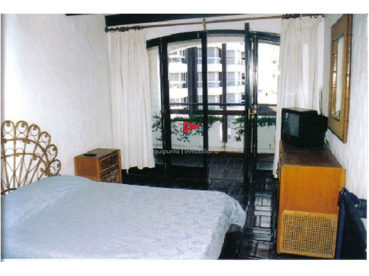 Apartamento ID.80 - Venta Apartamento en Peninsula 3 dorm 2 baños 