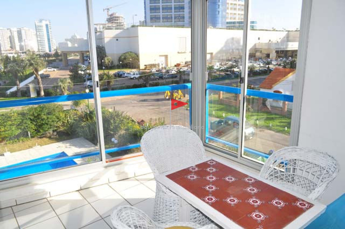 Apartamento ID.62 - Venta Apartamento 3 dormitorios  a  pasos de playa mansa punta del este 
