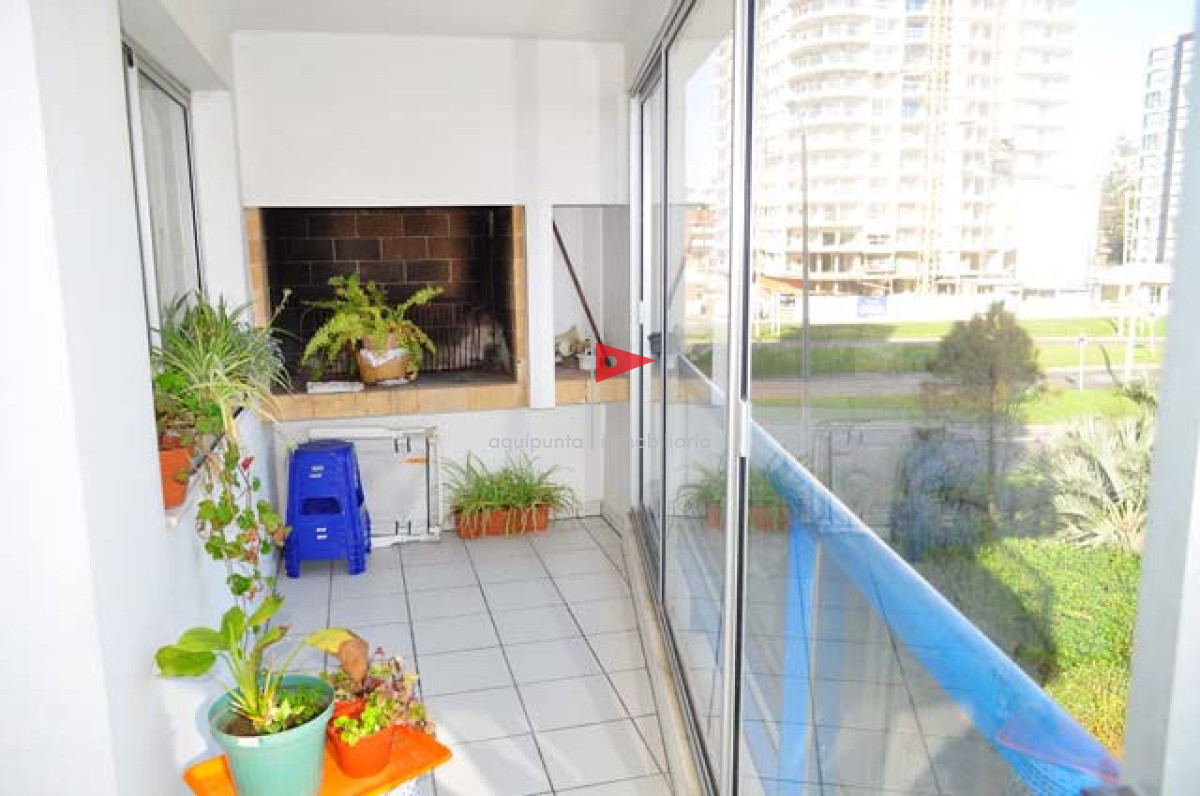 Apartamento ID.62 - Venta Apartamento 3 dormitorios  a  pasos de playa mansa punta del este 