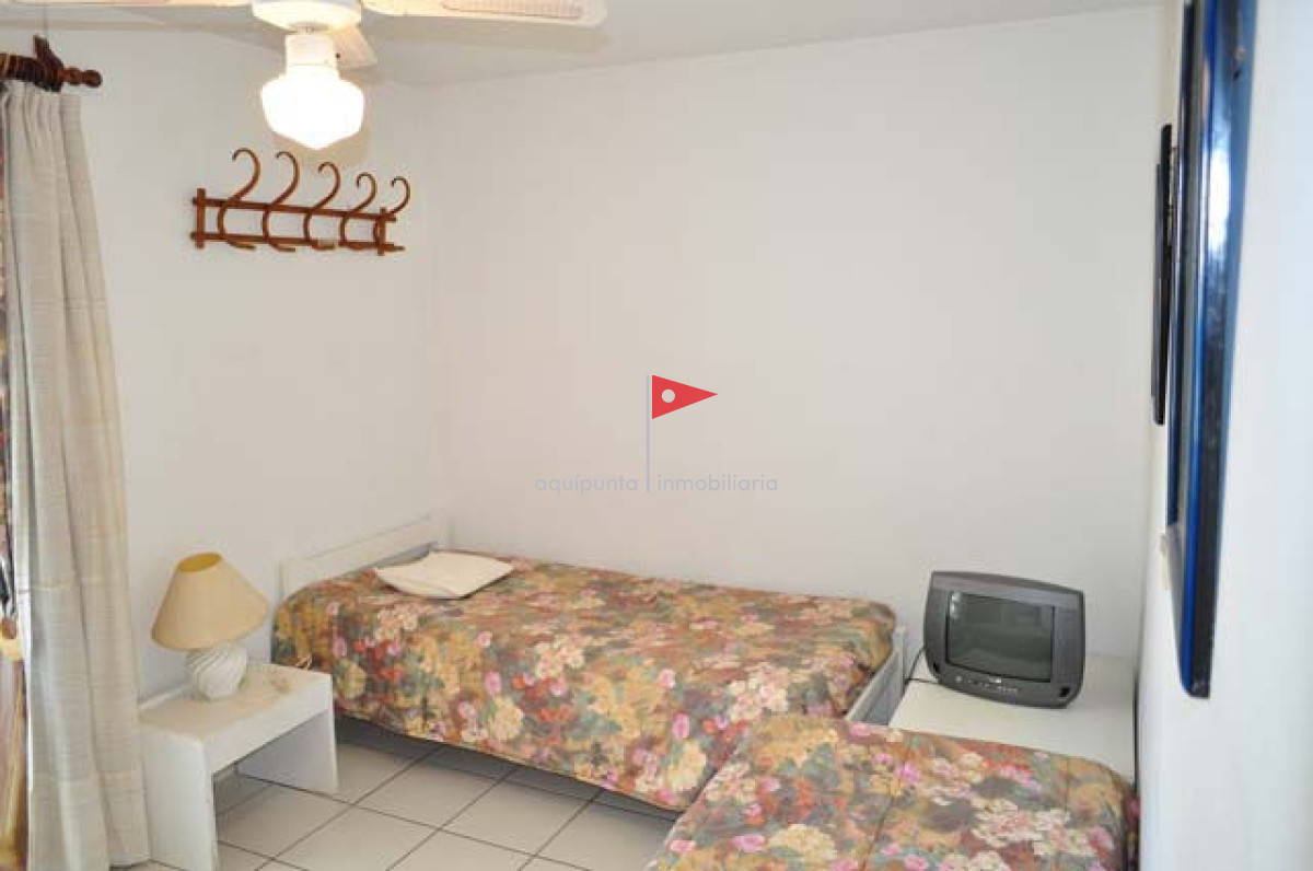 Apartamento ID.62 - Venta Apartamento 3 dormitorios  a  pasos de playa mansa punta del este 