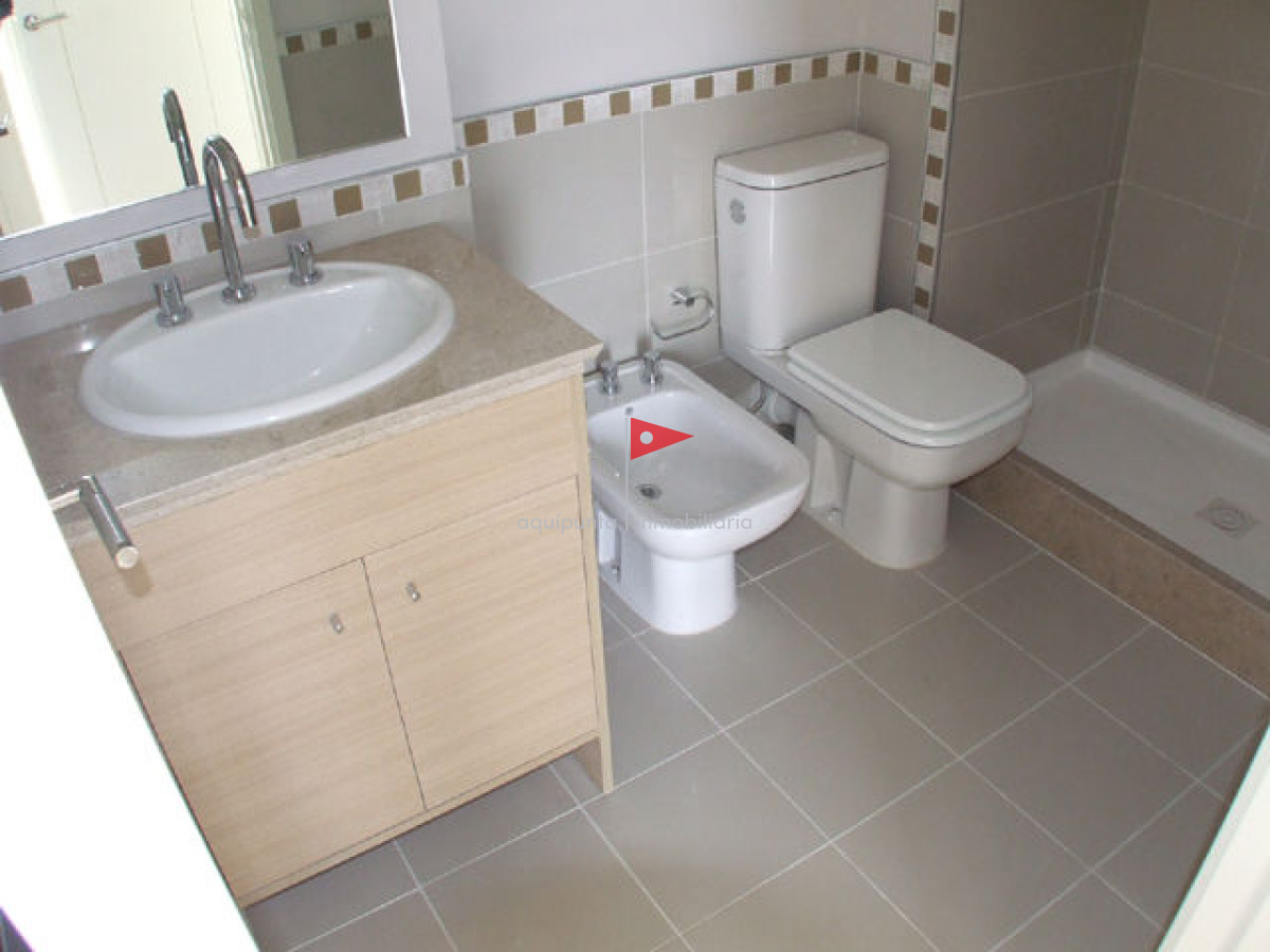 Apartamento ID.38 - Venta apartamento  Punta del Este 2 dormitorios  con Vista al Mar 