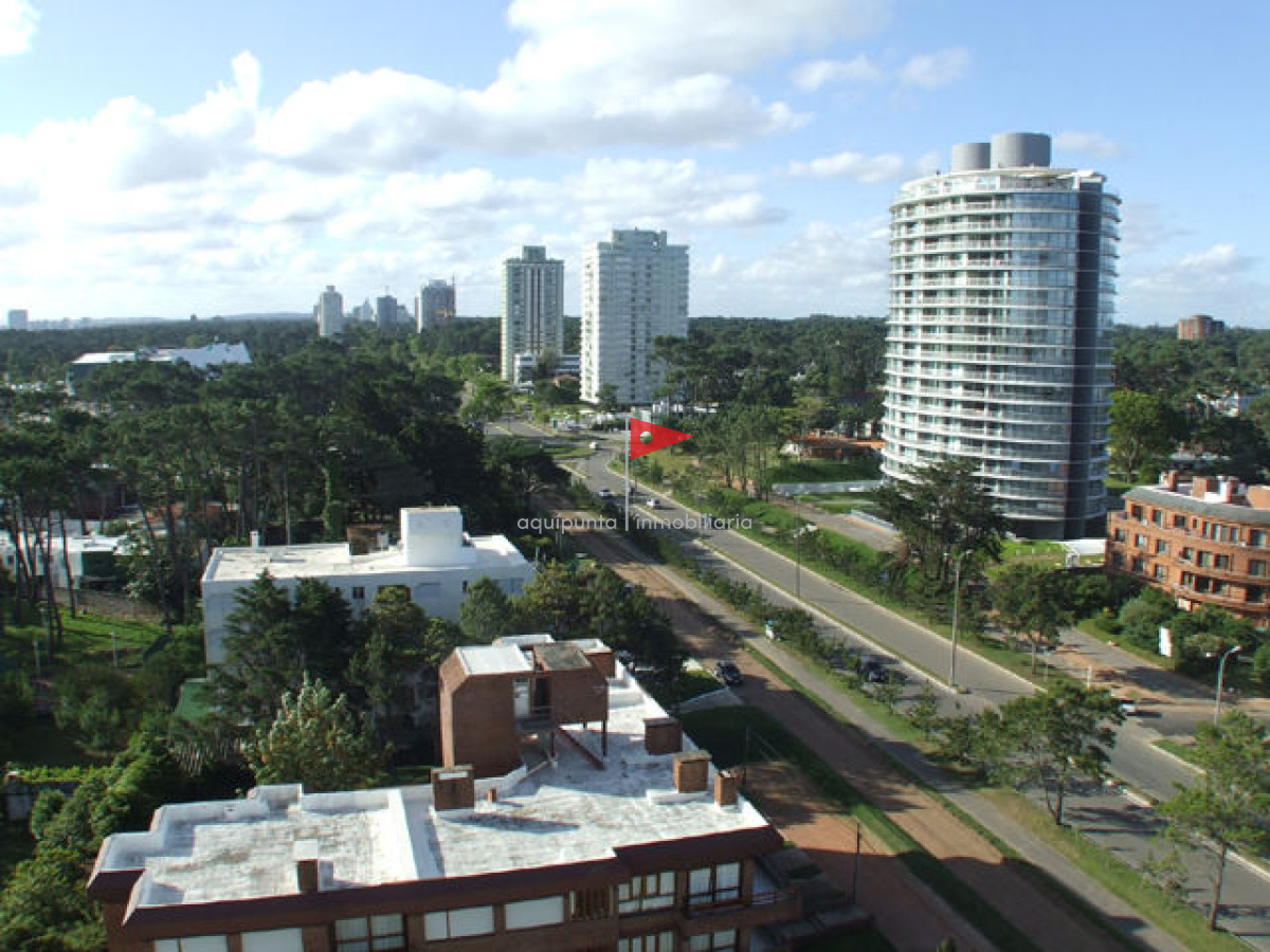 Apartamento ID.38 - Venta apartamento  Punta del Este 2 dormitorios  con Vista al Mar 