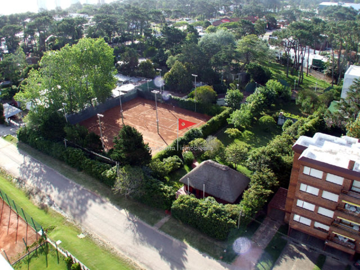 Apartamento ID.38 - Venta apartamento  Punta del Este 2 dormitorios  con Vista al Mar 