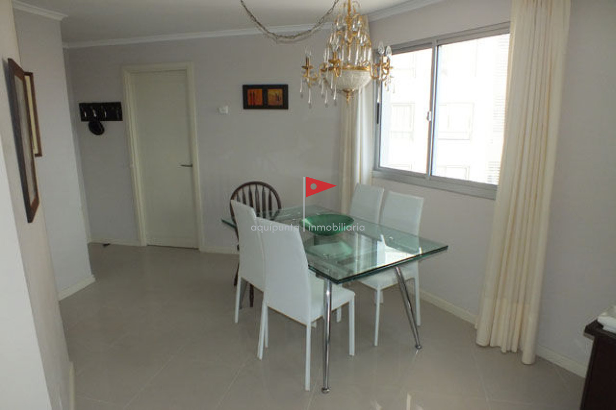 Apartamento ID.38 - Venta apartamento  Punta del Este 2 dormitorios  con Vista al Mar 