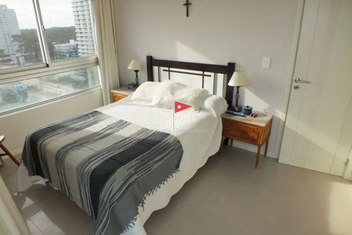 Apartamento ID.38 - Venta apartamento  Punta del Este 2 dormitorios  con Vista al Mar 