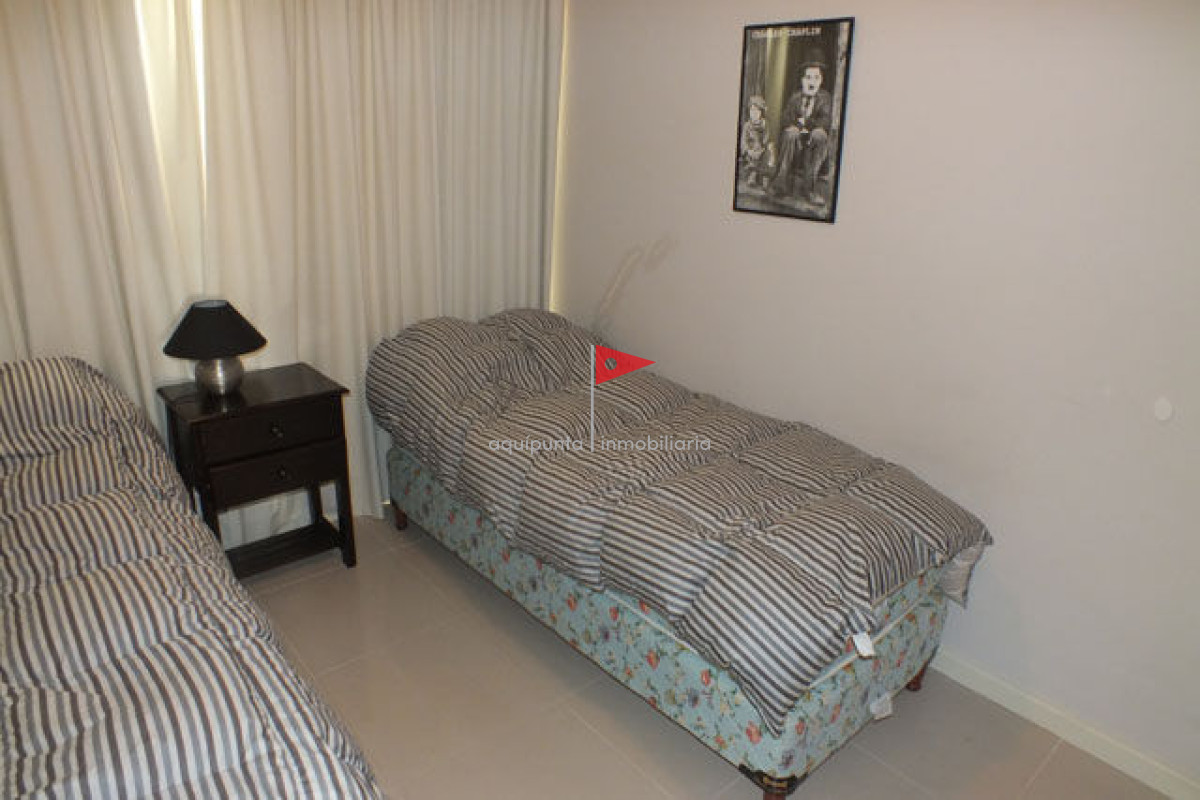 Apartamento ID.38 - Venta apartamento  Punta del Este 2 dormitorios  con Vista al Mar 