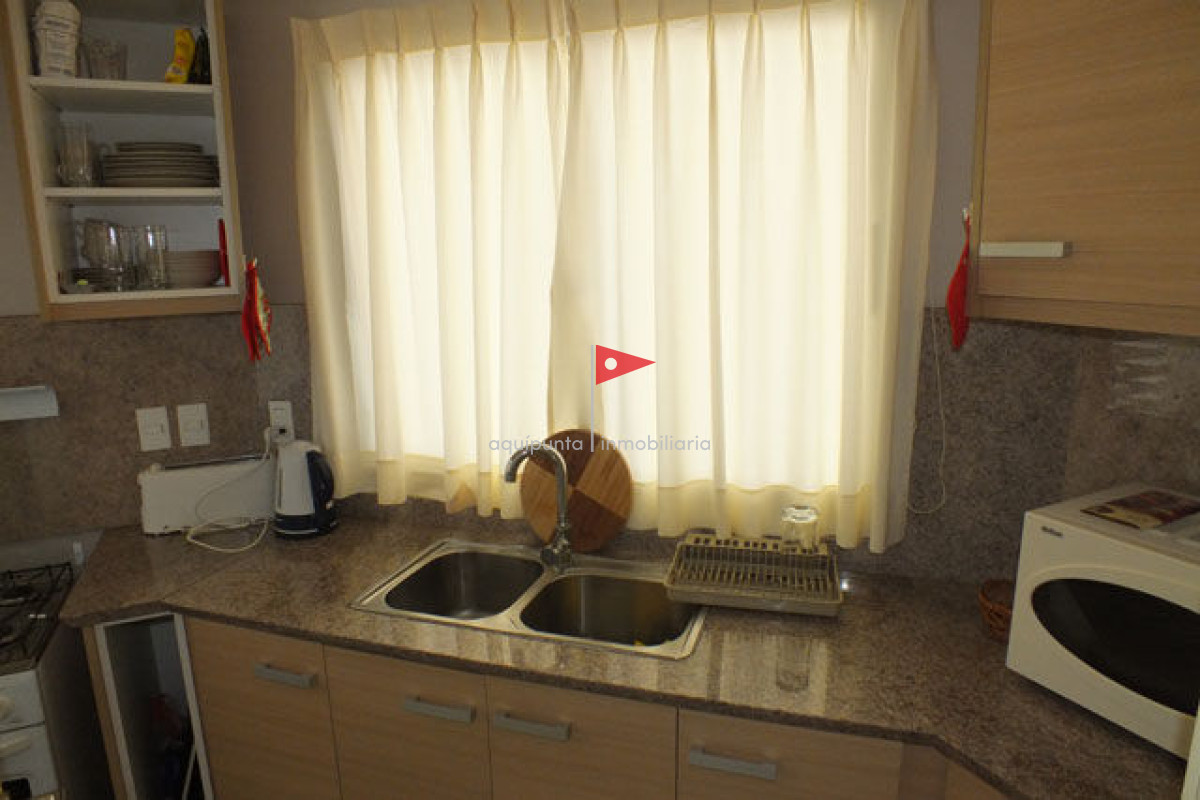 Apartamento ID.38 - Venta apartamento  Punta del Este 2 dormitorios  con Vista al Mar 