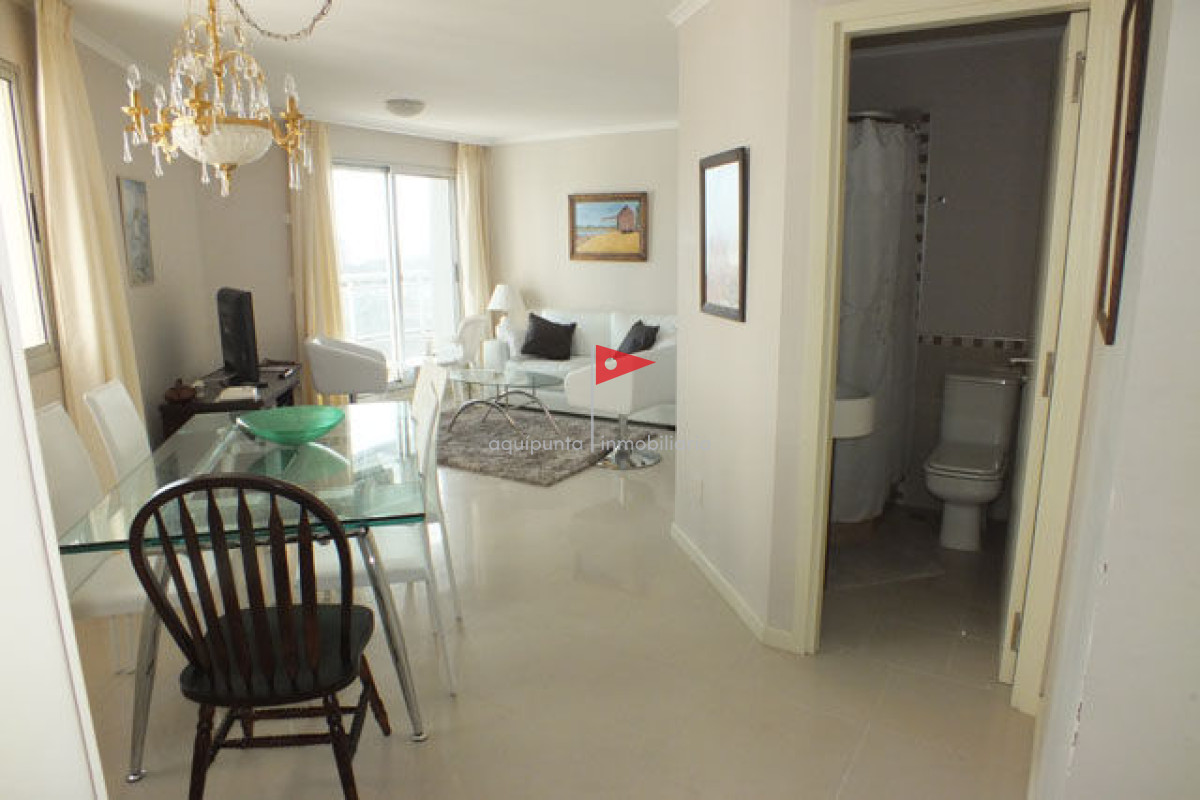 Apartamento ID.38 - Venta apartamento  Punta del Este 2 dormitorios  con Vista al Mar 