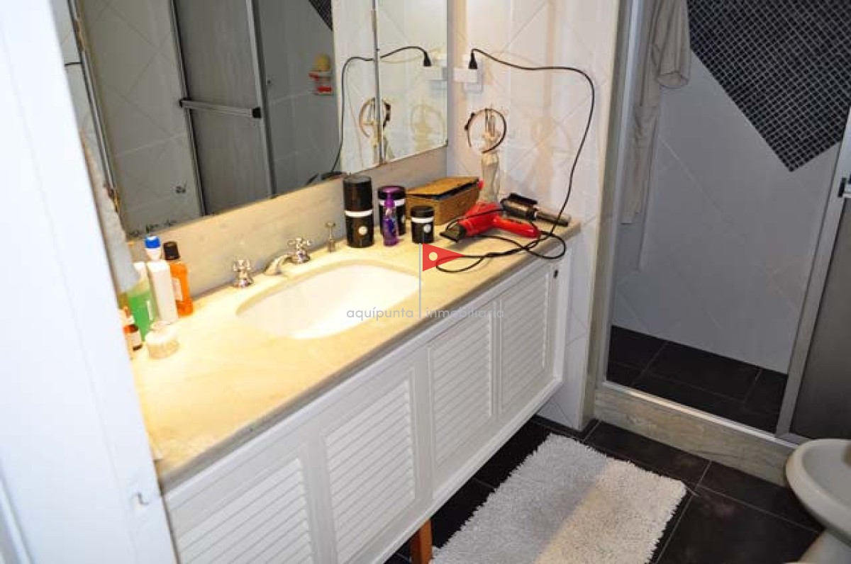 Apartamento ID.278 - Apartamento en venta  FRENTE AL MAR 