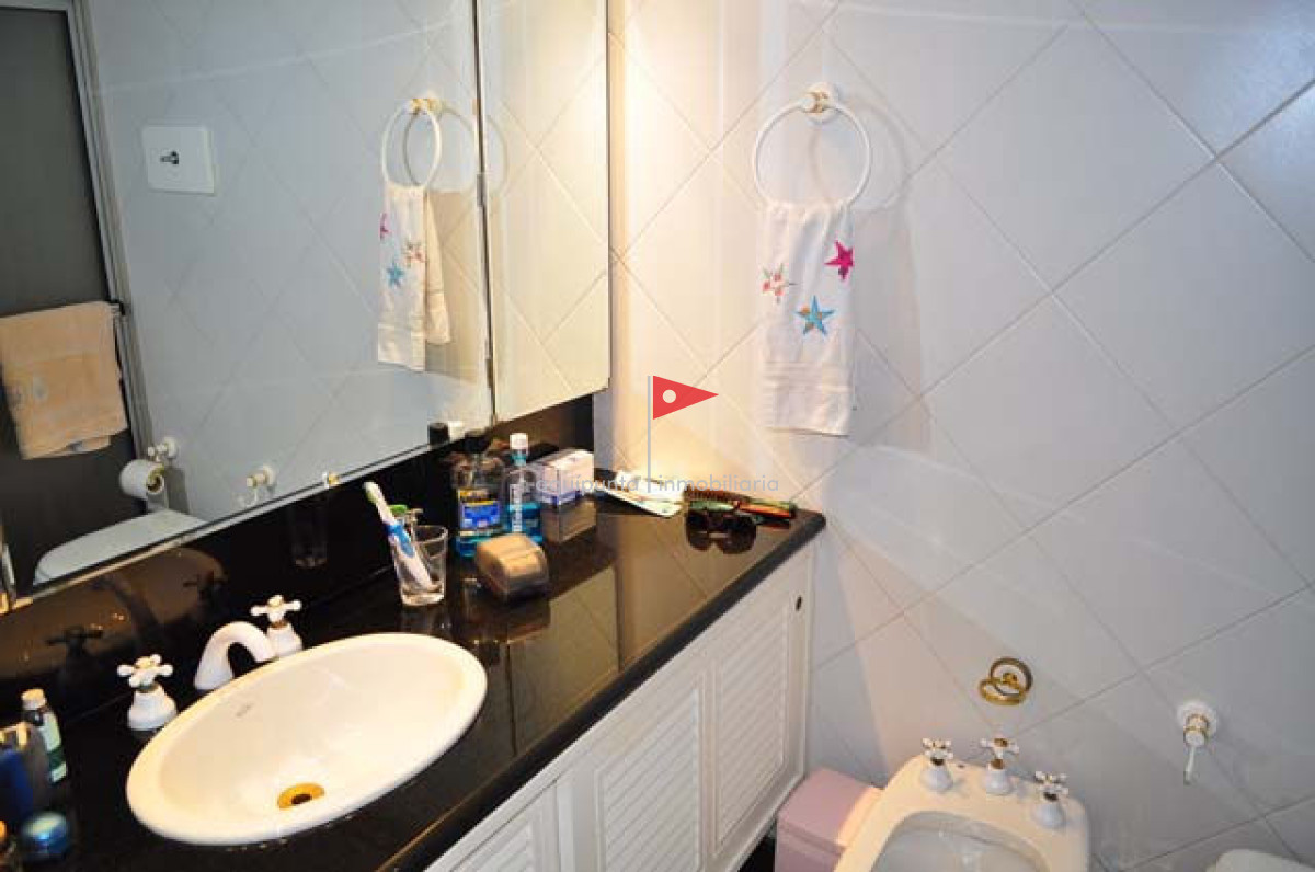 Apartamento ID.278 - Apartamento en venta  FRENTE AL MAR 