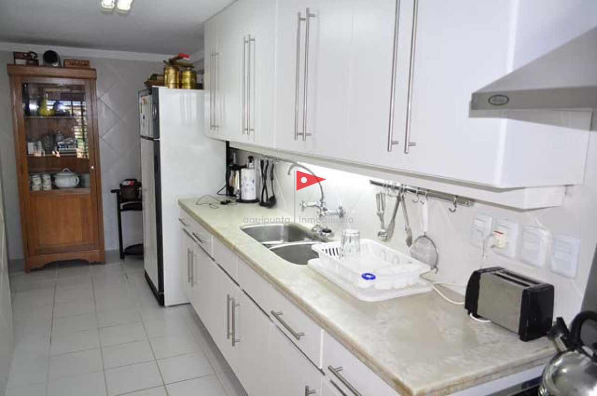 Apartamento ID.278 - Apartamento en venta  FRENTE AL MAR 