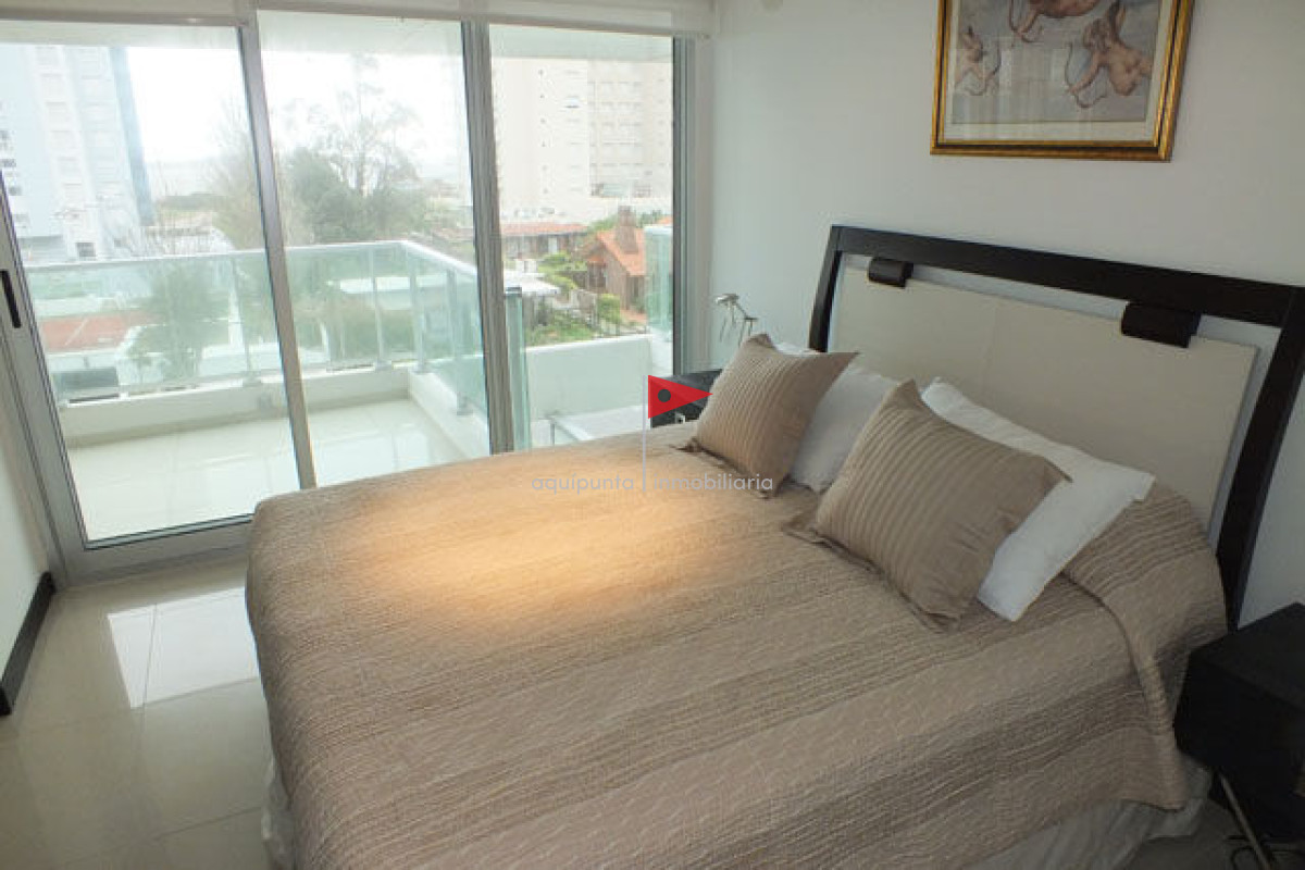 Apartamento ID.155 - Apartamento en Mansa, 2 dormitorios  con parrillero