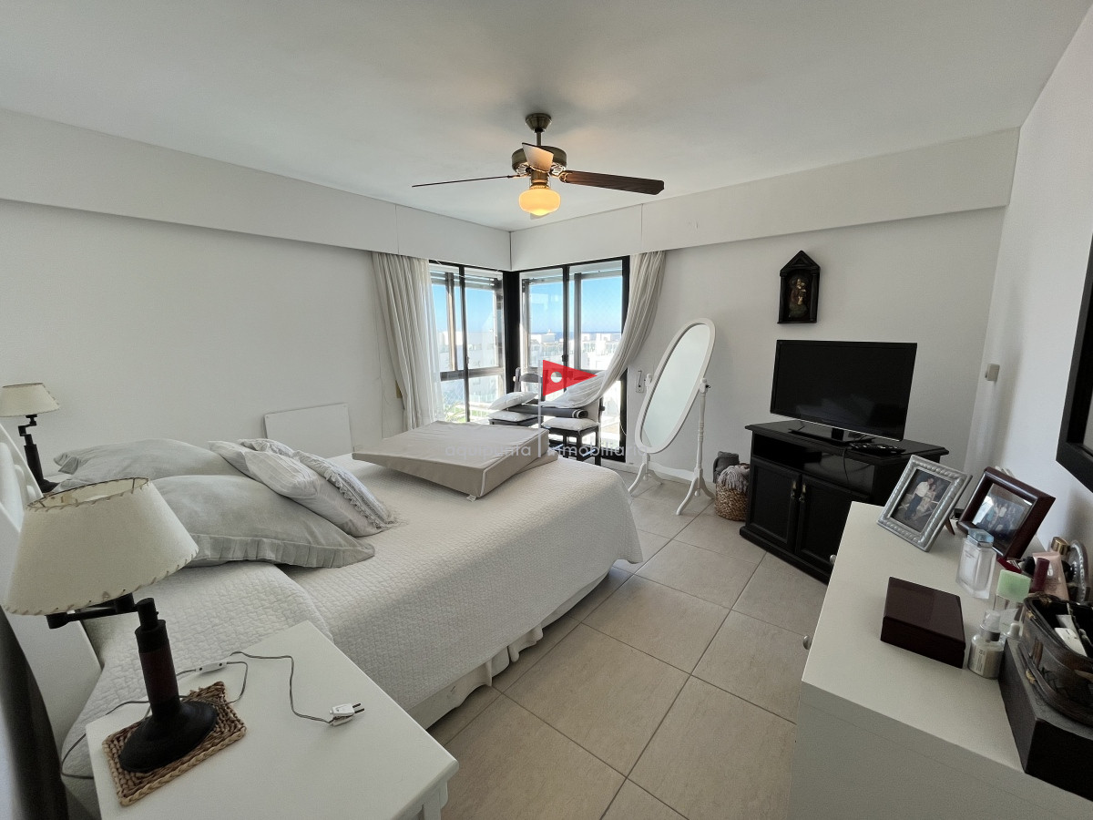 Apartamento ID.33 - Venta apartamento Punta del este península 4 dormitorios 