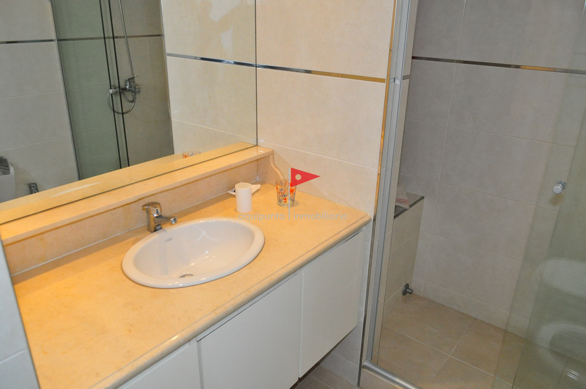 Apartamento ID.61 - Venta apartamento 1 dormitorio y medio Punta del Este PENINSULA EXCELENTE VISTA