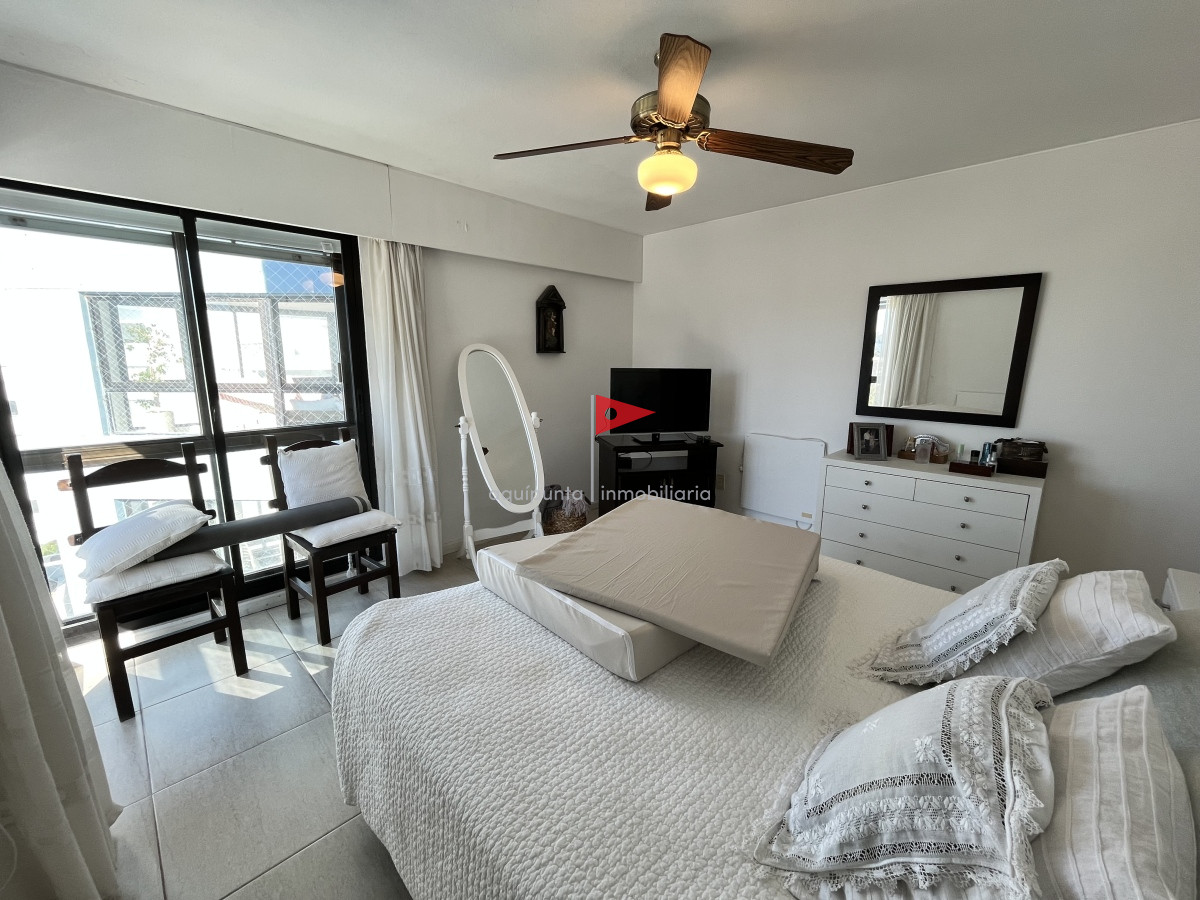 Apartamento ID.33 - Venta apartamento Punta del este península 4 dormitorios 