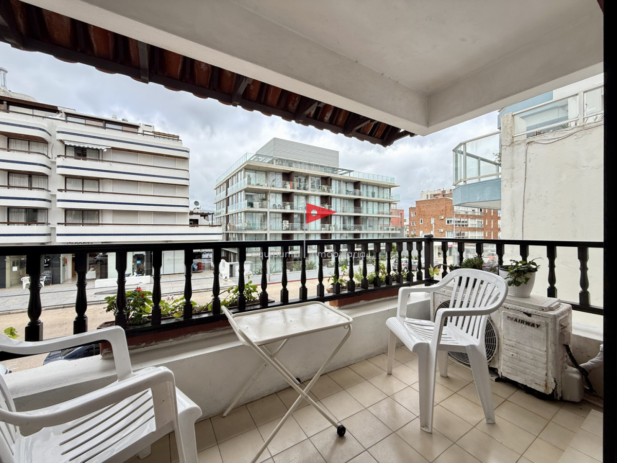 Apartamento ID.276 - Apartamento en venta en Centro Lafayette sobre la emblemática calle 24 en pleno corazón de Punta del Este