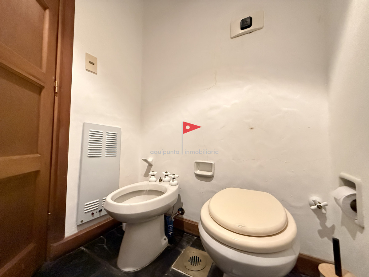 Apartamento ID.83 - Venta Apartamento 4 dormitorios en Marina del Este  Punta Ballena