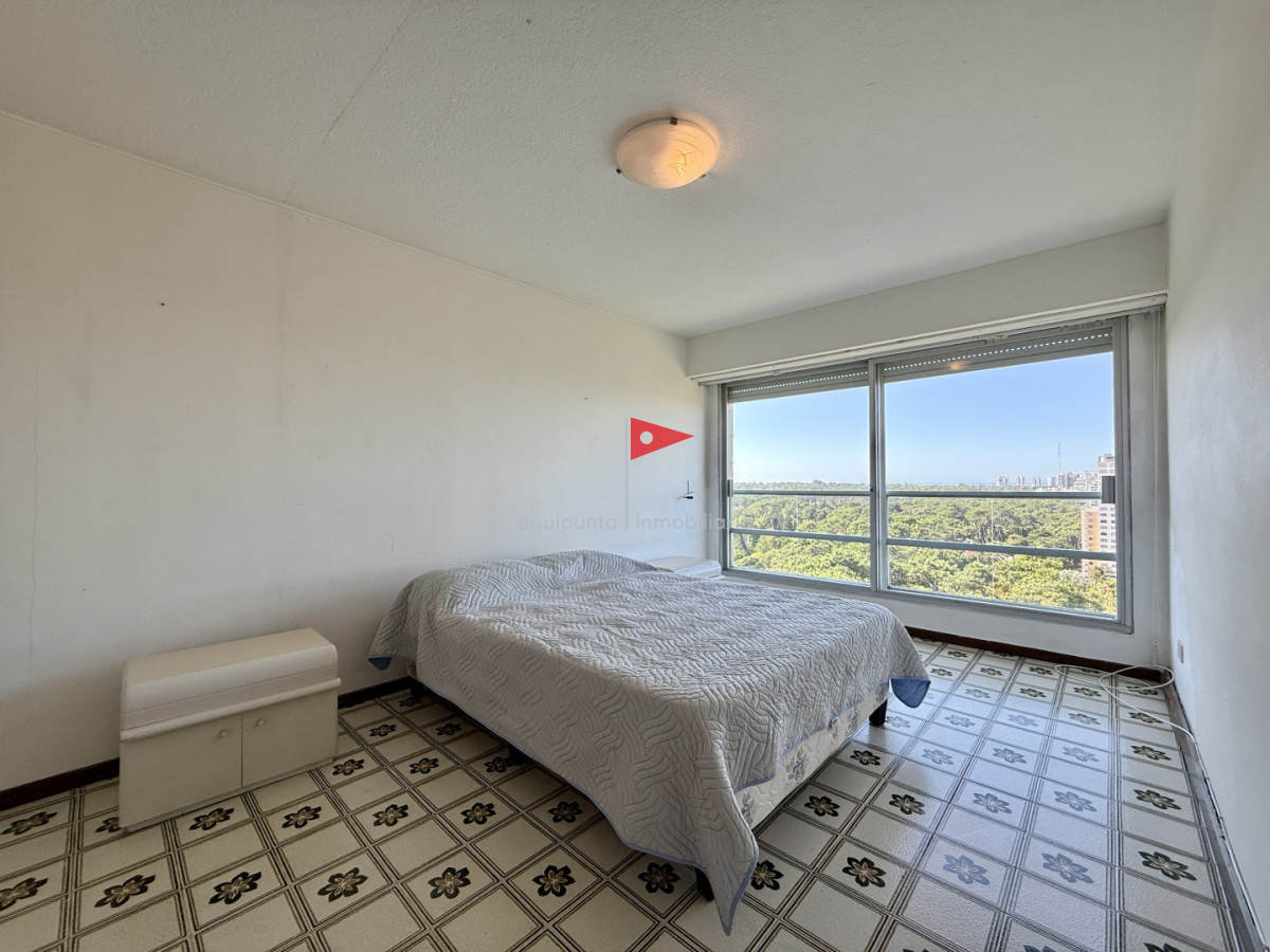 Apartamento ID.189 - Venta de Apartamento  Parquemar Bosque  Parada 15 de Av. Roosevelt, Punta del Este