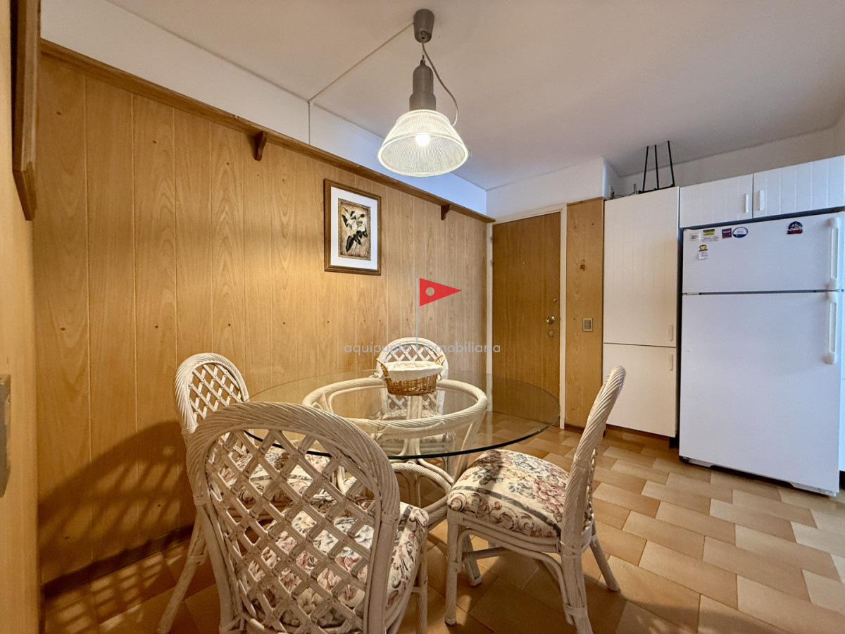 Apartamento ID.220 - Alquiler temporal  Torre El Torreón  Punta del Este