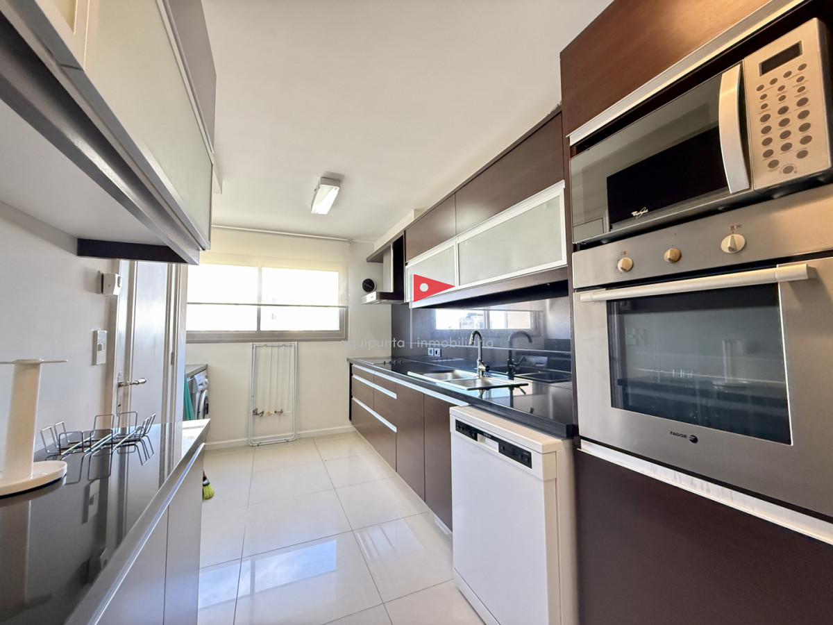 Apartamento ID.175 - Venta apto punta del este brava  vista al mar 