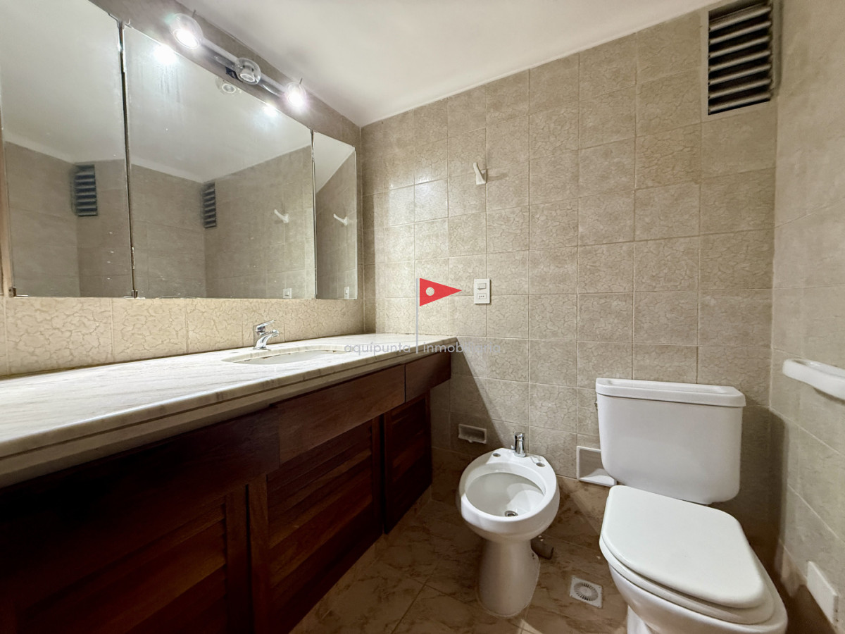 Apartamento ID.189 - Venta de Apartamento  Parquemar Bosque  Parada 15 de Av. Roosevelt, Punta del Este