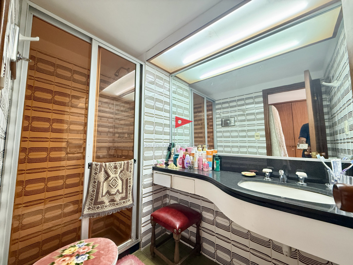 Apartamento ID.176 - Venta  Amplio Apartamento en Torre Amalfi  Playa Mansa