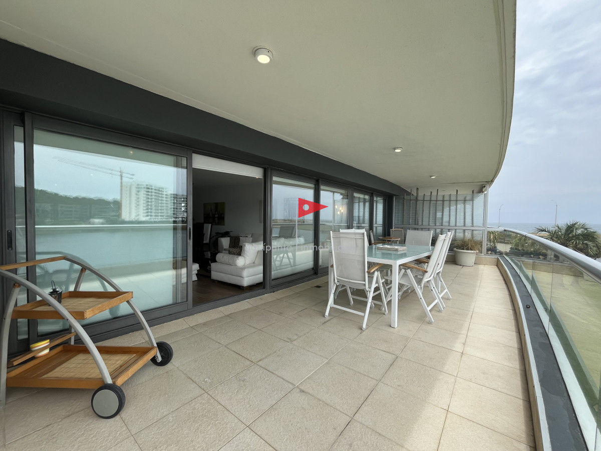 Apartamento ID.241 - Venta apartamento sobre laguna