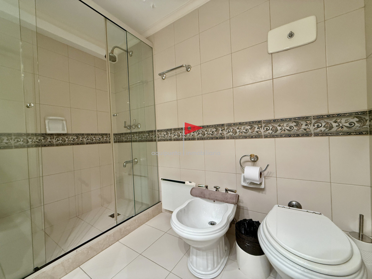 Apartamento ID.220 - Alquiler temporal  Torre El Torreón  Punta del Este