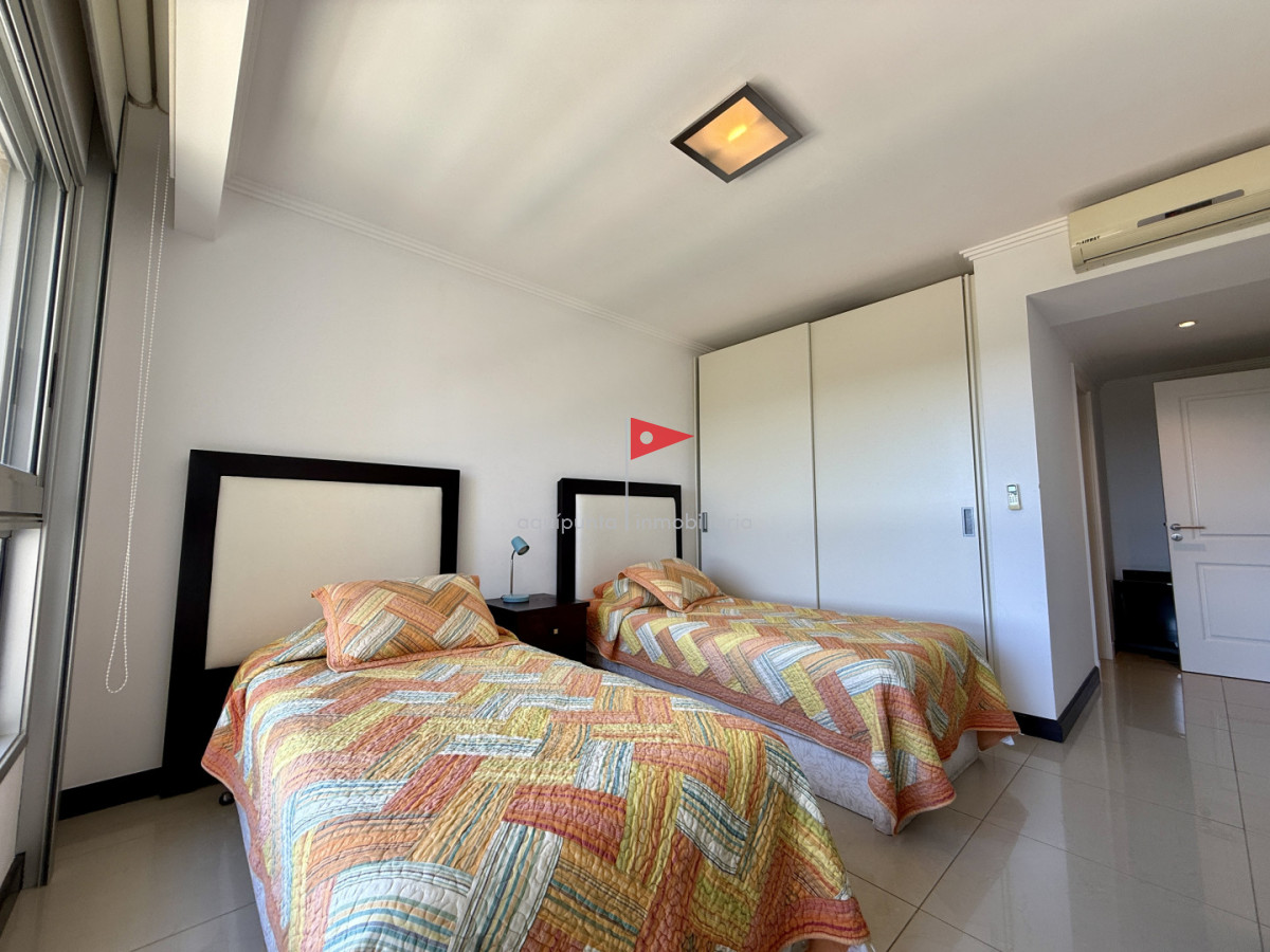 Apartamento ID.63 - Venta apartamento Punta del Este torre lobos 3 dormitorios 