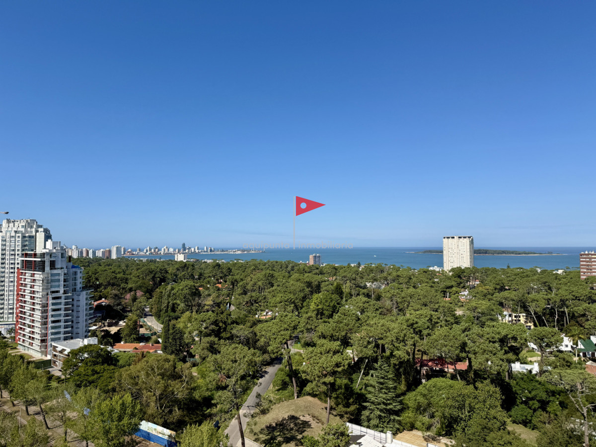 Apartamento ID.189 - Venta de Apartamento  Parquemar Bosque  Parada 15 de Av. Roosevelt, Punta del Este