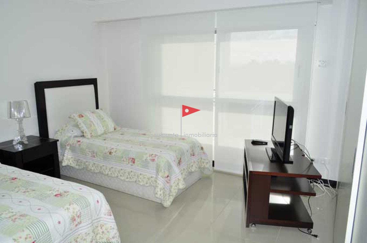 Apartamento ID.63 - Venta apartamento Punta del Este torre lobos 3 dormitorios 