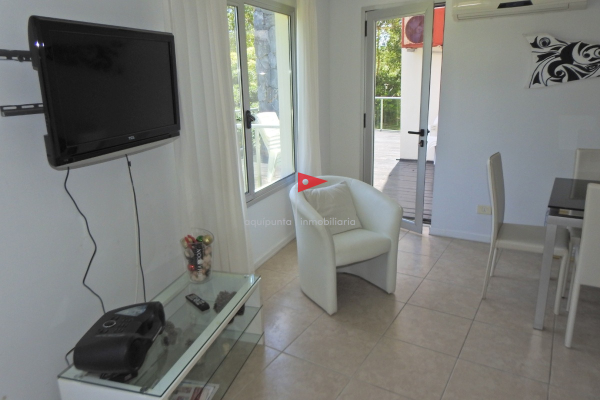 Apartamento ID.269 - Excelente Torre ubicada en la zona de la Brava a 100 metros del océano.  